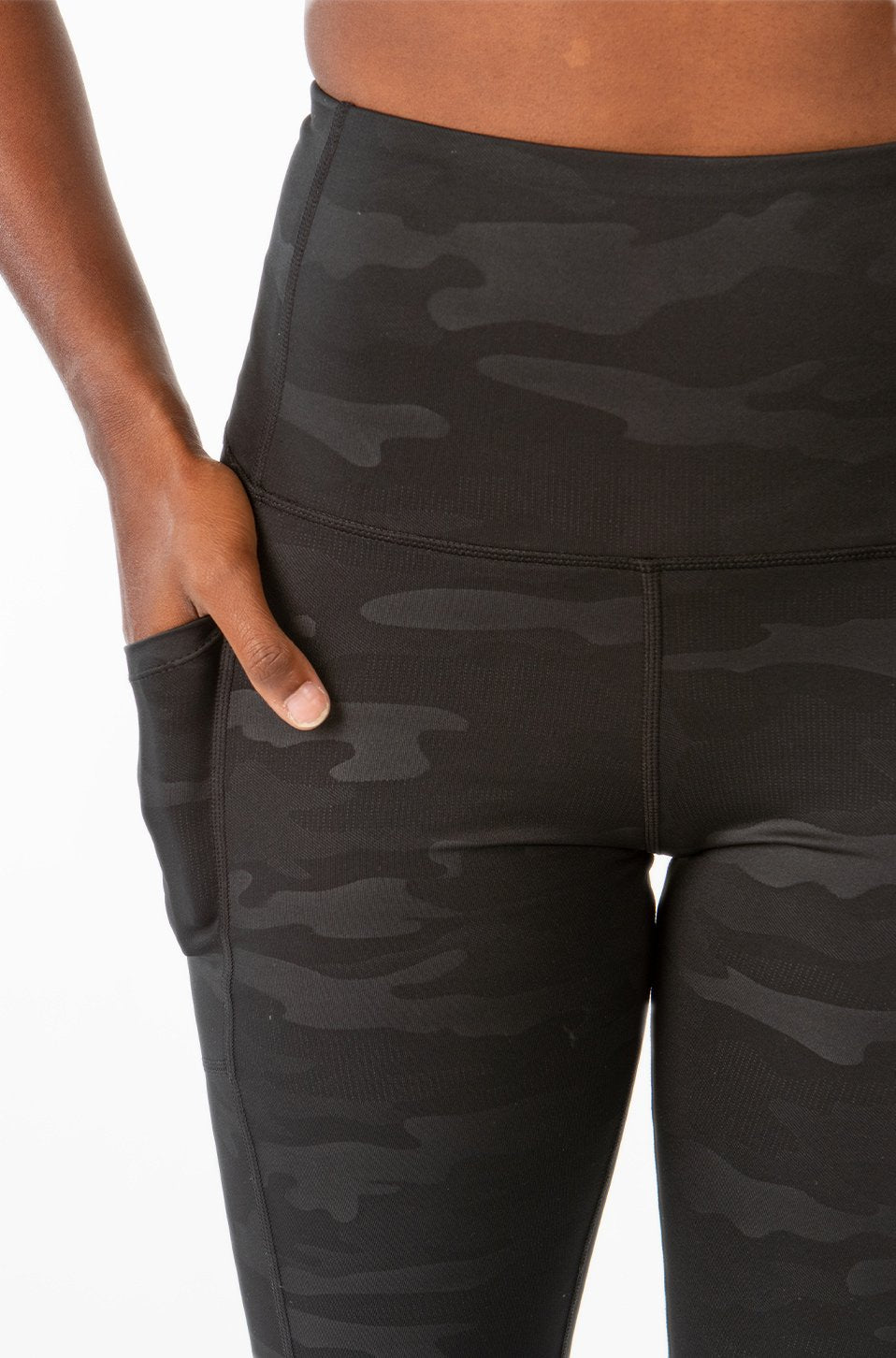 Black Camo Capri 18"